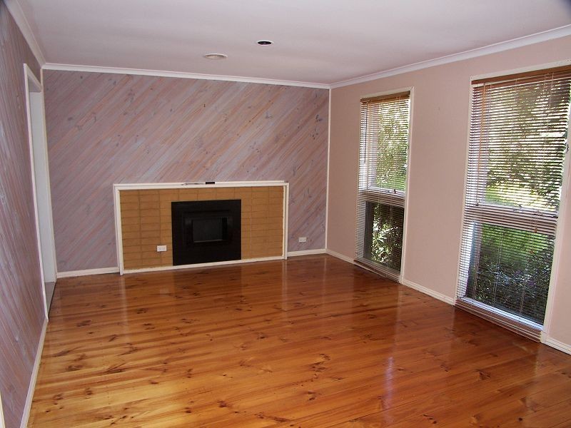 5 Bridge Road, Melton South VIC 3338