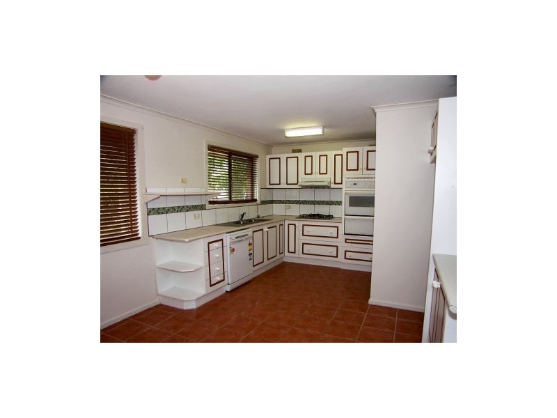 1 Cheshire Avenue, Melton South VIC 3338