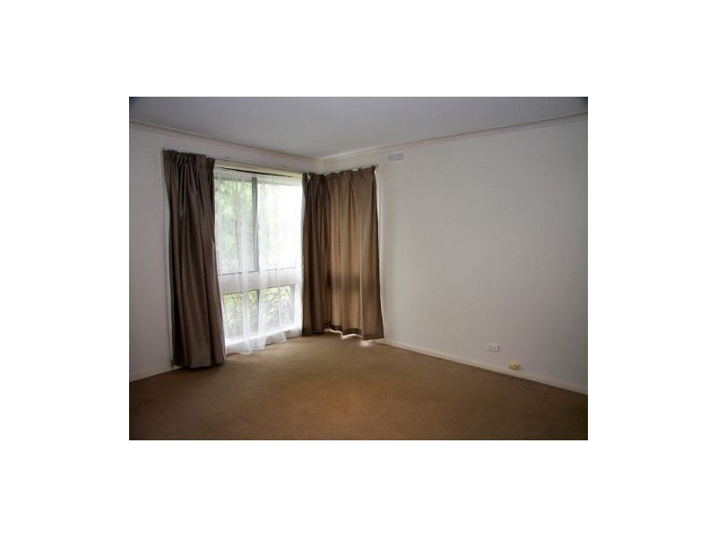 1 Cheshire Avenue, Melton South VIC 3338