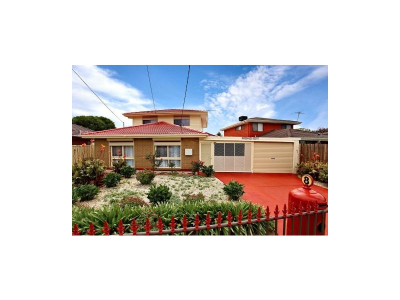 8 Cassia Road, Melton VIC 3337