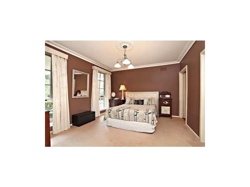 4 Pinkerton Street, Melton VIC 3337