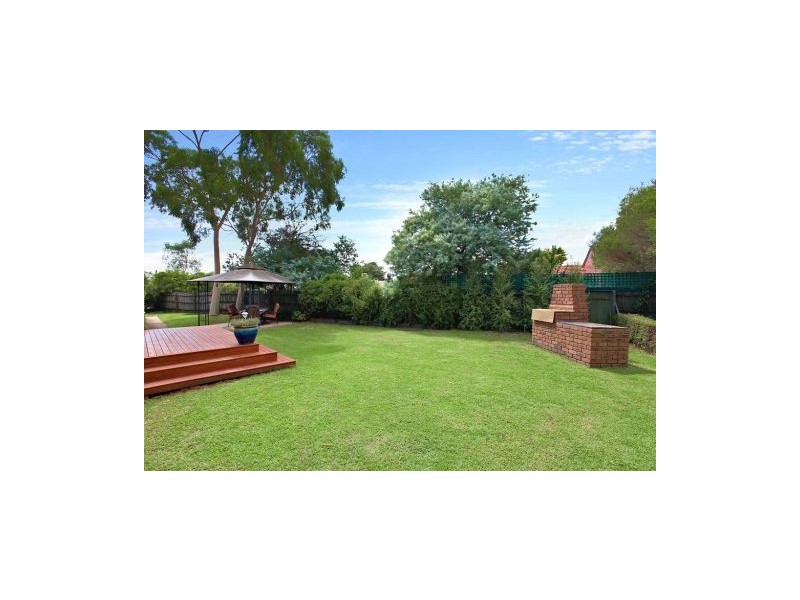 4 Pinkerton Street, Melton VIC 3337