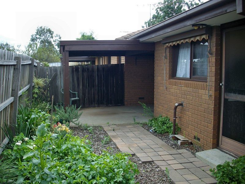 1/44 Unitt Street, Melton VIC 3337