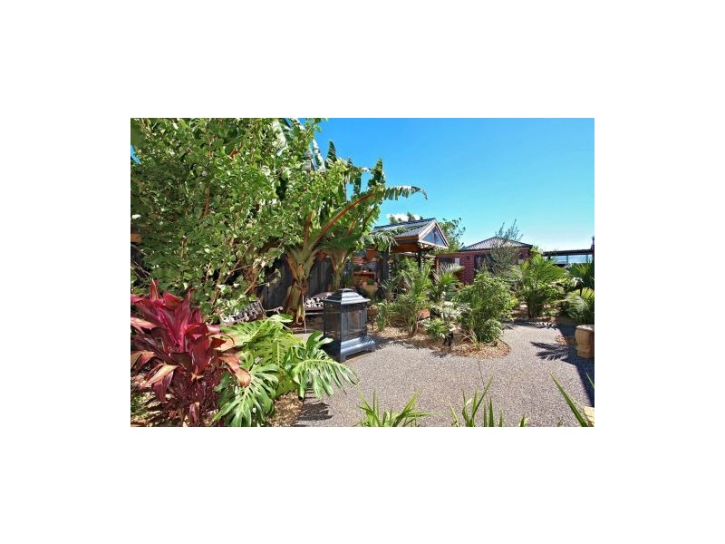 27 Brookfield Avenue, Brookfield VIC 3338