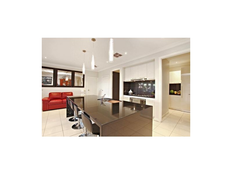 27 Brookfield Avenue, Brookfield VIC 3338