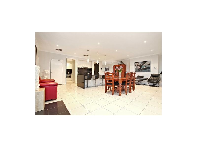 27 Brookfield Avenue, Brookfield VIC 3338