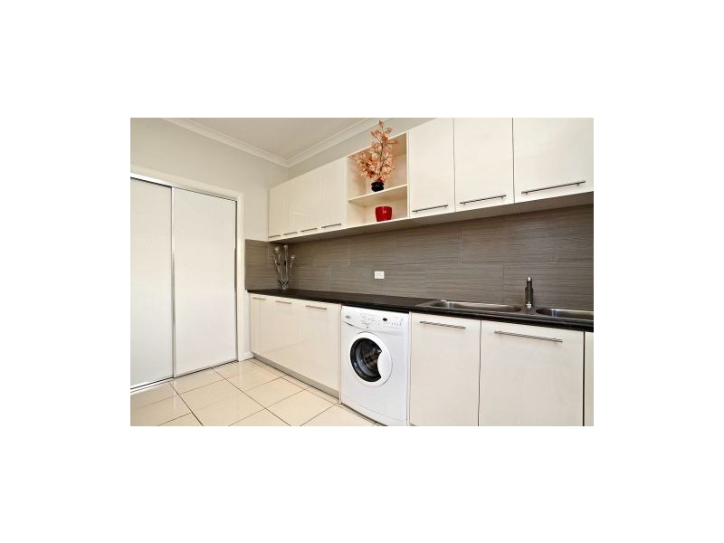 27 Brookfield Avenue, Brookfield VIC 3338