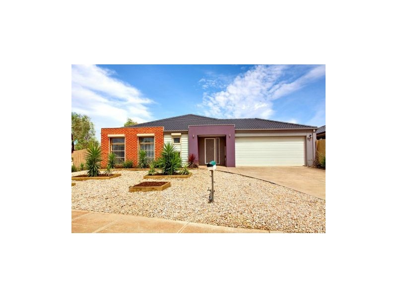 1 Merrijig Court, Kurunjang VIC 3337