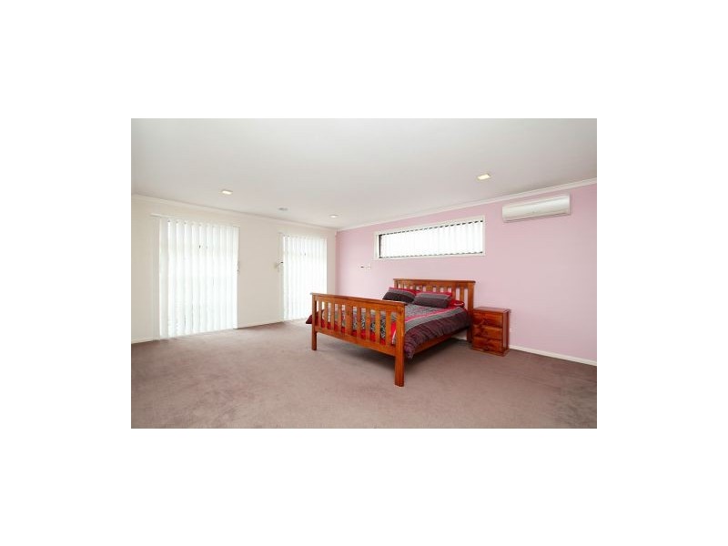 1 Merrijig Court, Kurunjang VIC 3337
