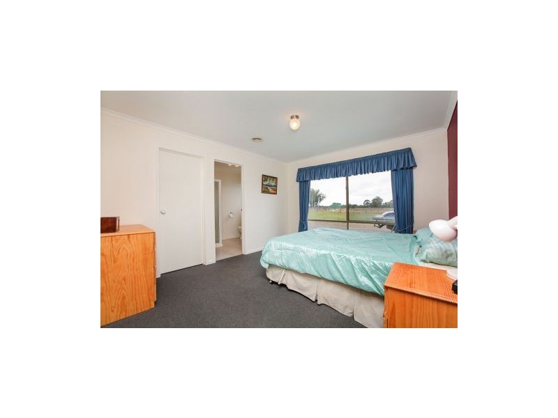 444 Long Forest Road, Long Forest VIC 3340