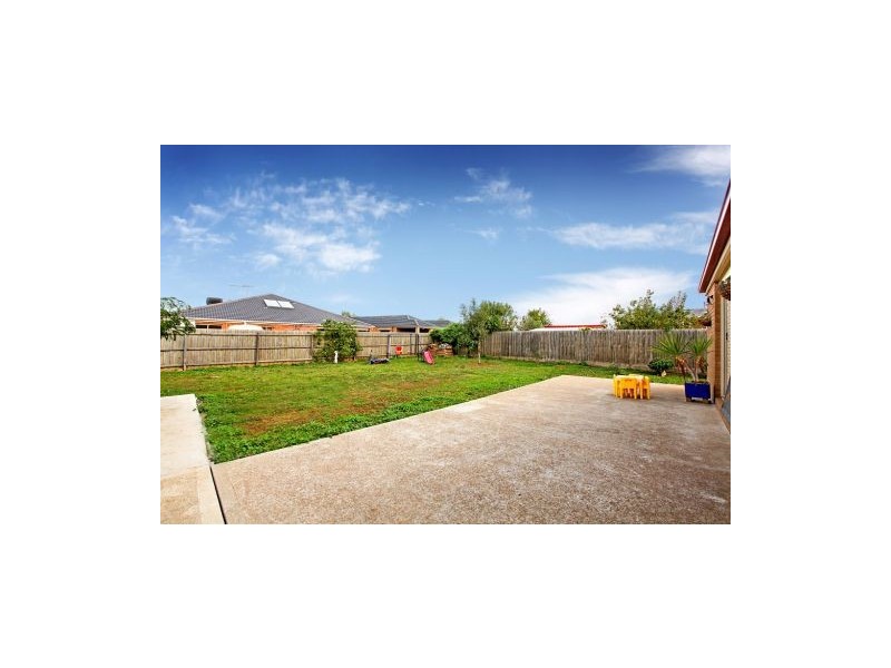 29 Dalray Crescent, Kurunjang VIC 3337