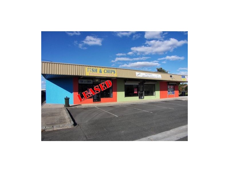 16 Morris Street, Melton South VIC 3338