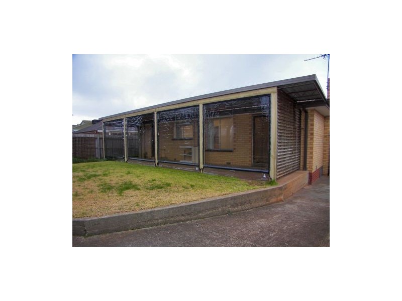 22 Oldershaw Road, Melton VIC 3337