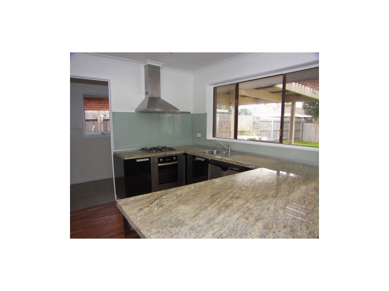 12 Acacia Crescent, Melton South VIC 3338