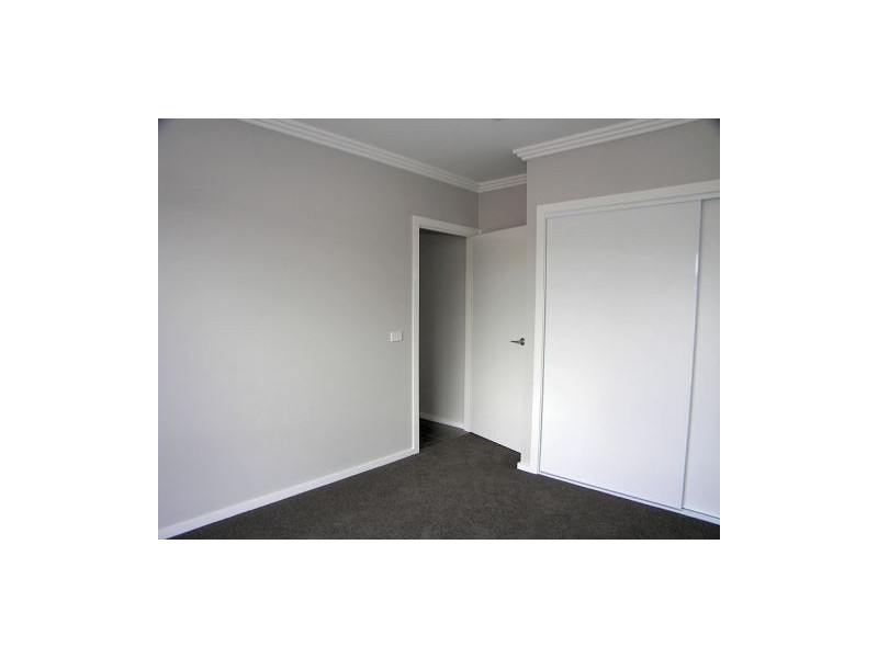 4 Crepe Myrtle Close, Melton West VIC 3337