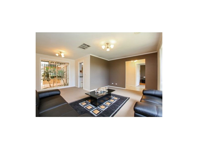 17 Rimbanda Court, Kurunjang VIC 3337