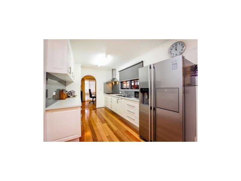 22 Curlew Close, Melton VIC 3337