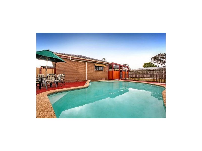 22 Curlew Close, Melton VIC 3337