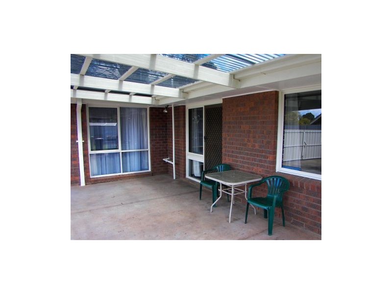 5 Empress Way, Melton West VIC 3337