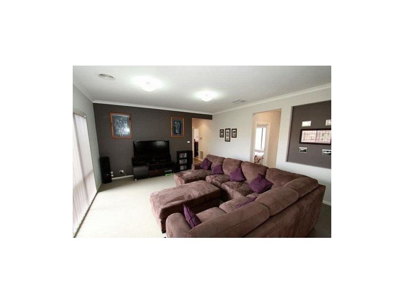 92 Westlake Drive, Melton West VIC 3337