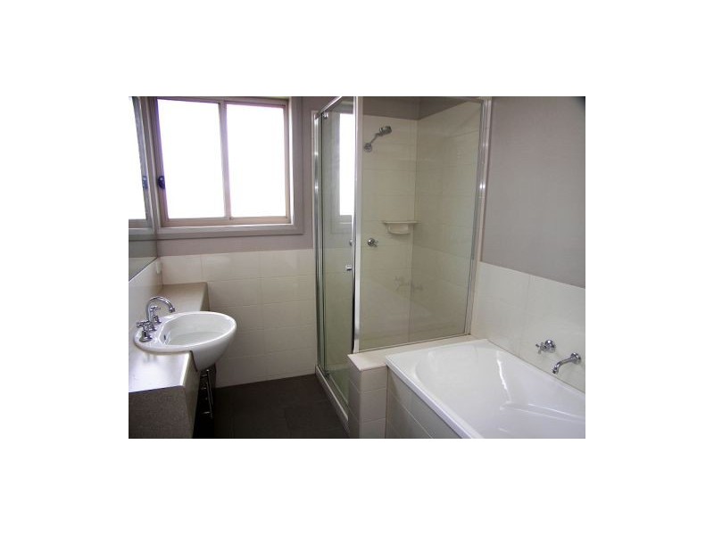 33 Glencoe Street, Kurunjang VIC 3337