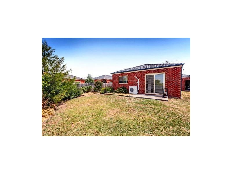 42 Caitlyn Drive, Melton West VIC 3337