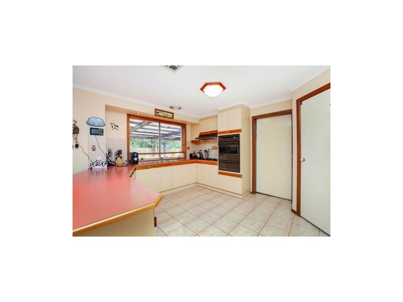 7 Silber Court, Melton West VIC 3337