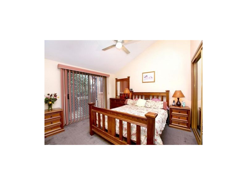 7 Silber Court, Melton West VIC 3337