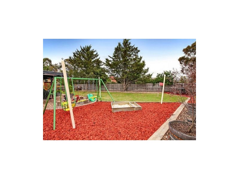 7 Silber Court, Melton West VIC 3337