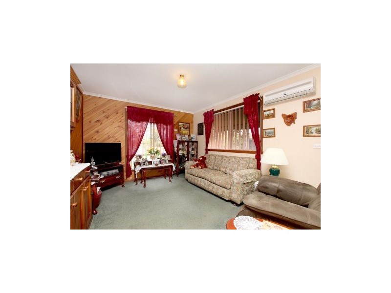 7 Silber Court, Melton West VIC 3337