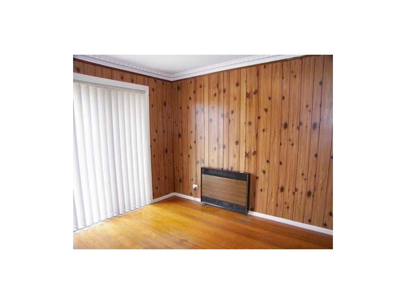 13 Curlew Close, Melton VIC 3337