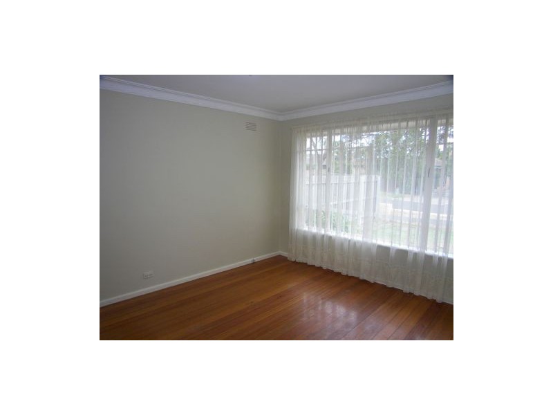 13 Curlew Close, Melton VIC 3337