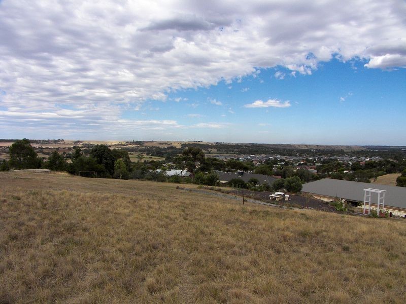 6 Manning  Boulevard, Darley VIC 3340