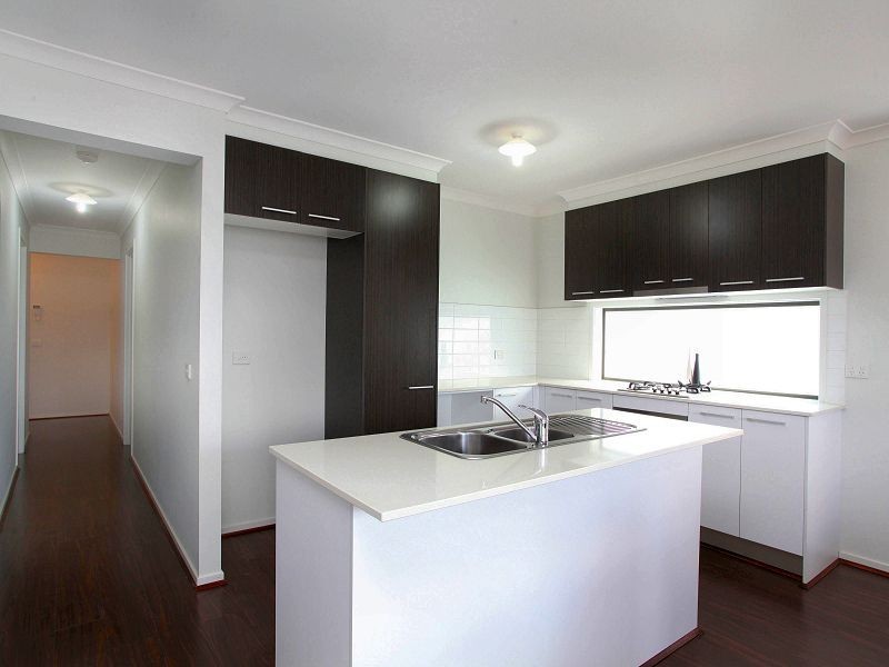 13 Robyn Street, Brookfield VIC 3338