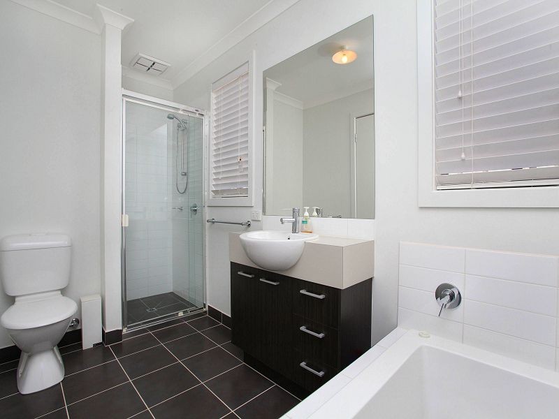 13 Robyn Street, Brookfield VIC 3338
