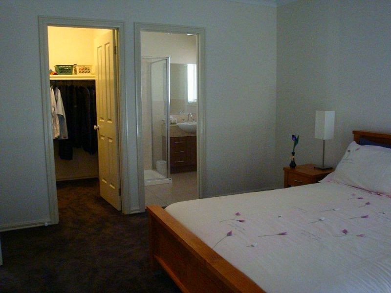 6 Lanata Way, Brookfield VIC 3338