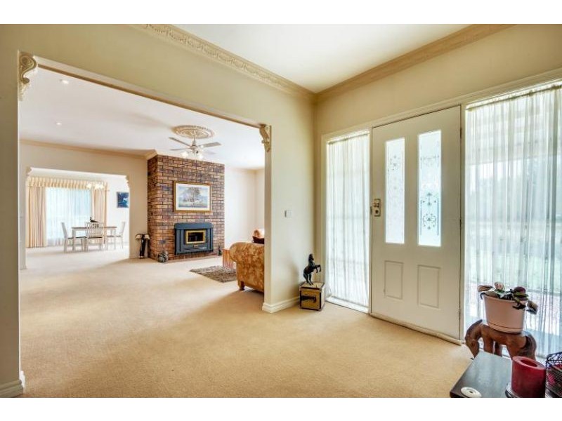 49 Pykes Creek Road, Myrniong VIC 3341