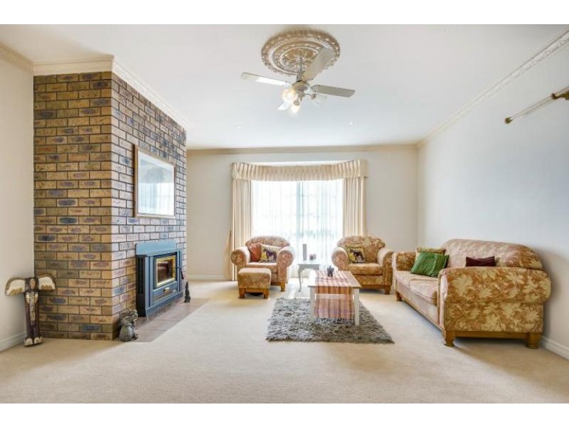 49 Pykes Creek Road, Myrniong VIC 3341