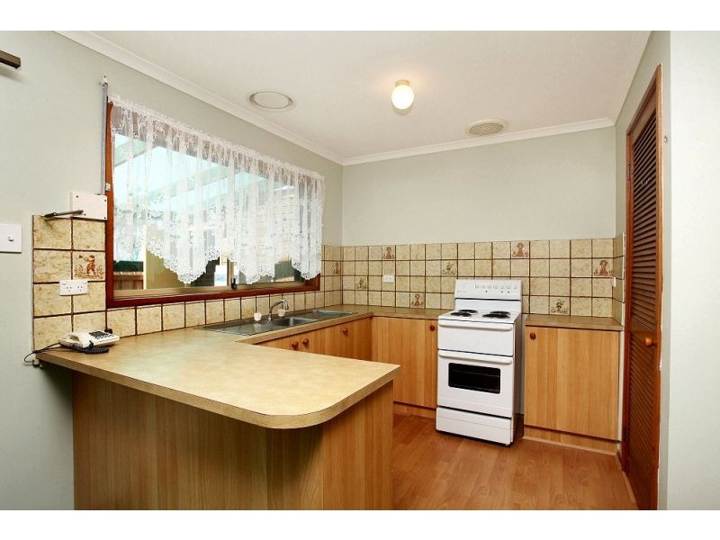 1/1 Reserve Road West, Melton VIC 3337