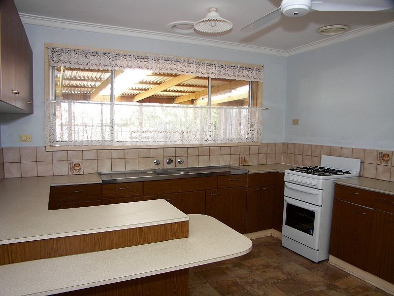 171 Centenary Avenue, Melton VIC 3337