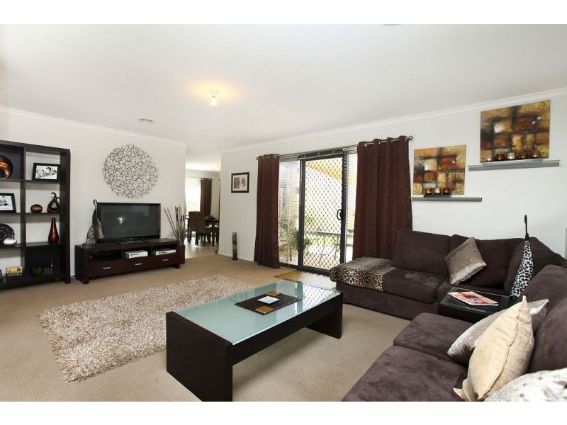 3 Paul Harris Drive, Melton West VIC 3337