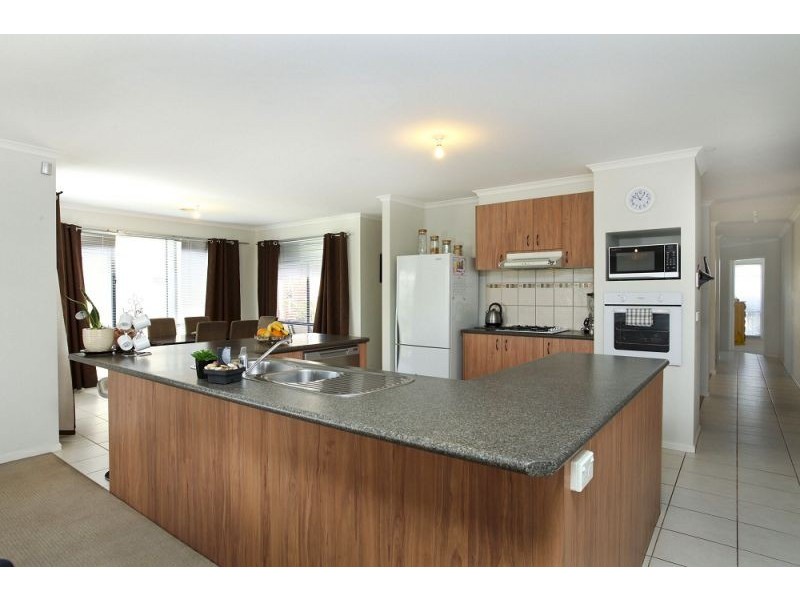 3 Paul Harris Drive, Melton West VIC 3337