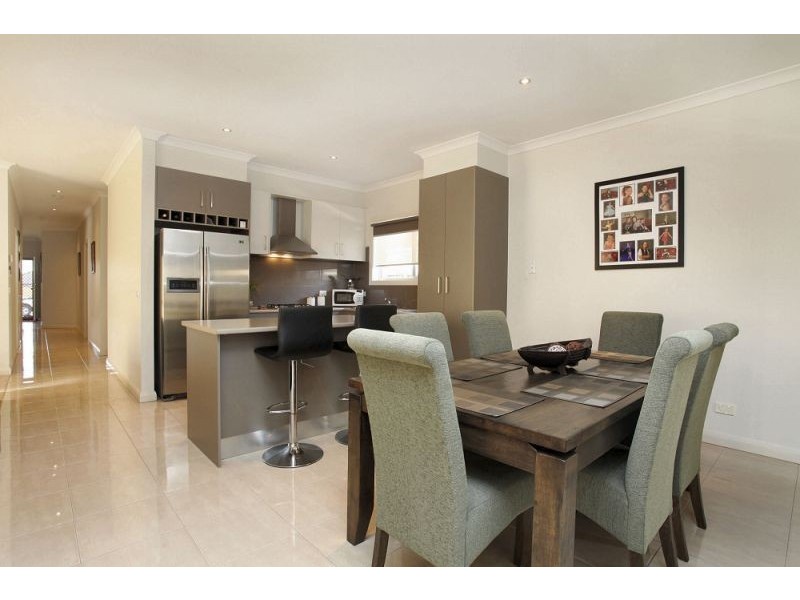 3 Sullivan Place, Melton West VIC 3337