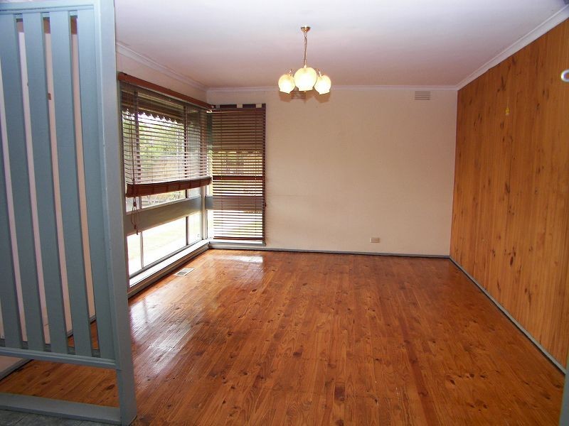 35 Rathdowne Circuit, Melton West VIC 3337