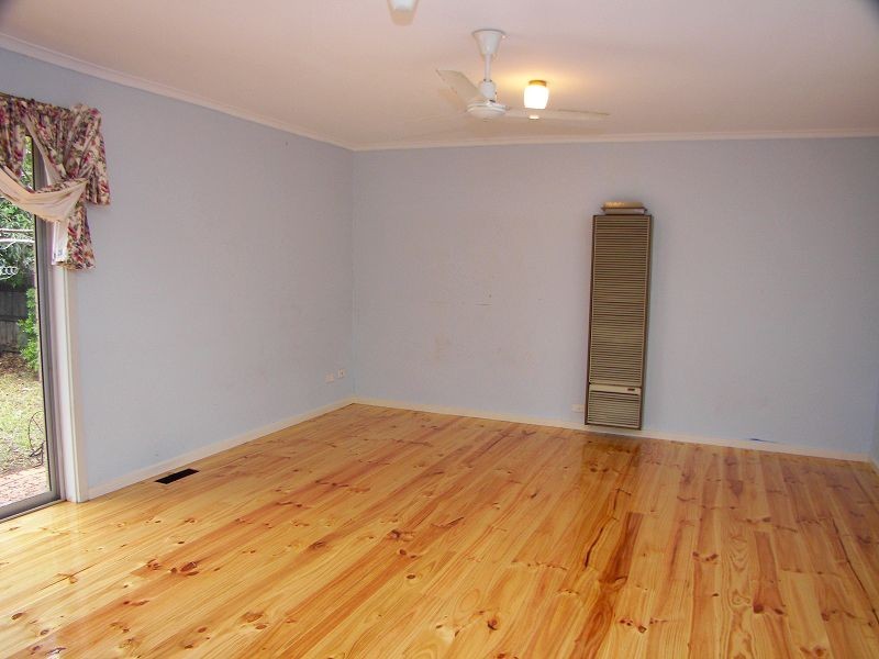 35 Rathdowne Circuit, Melton West VIC 3337