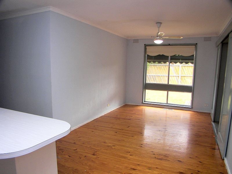 35 Rathdowne Circuit, Melton West VIC 3337