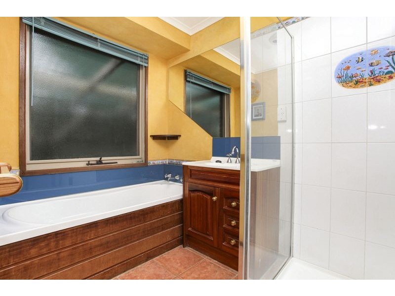 7 Wilong Close, Kurunjang VIC 3337