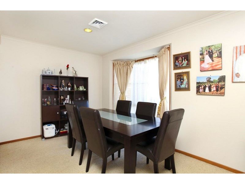 6 Eramu Place, Kurunjang VIC 3337