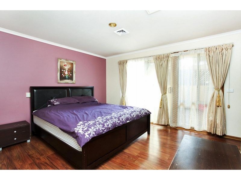 6 Eramu Place, Kurunjang VIC 3337