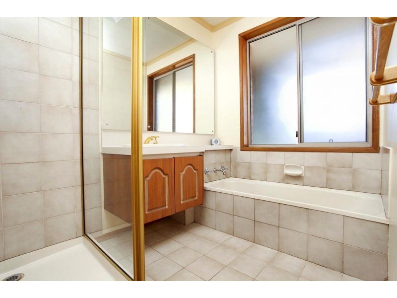 6 Eramu Place, Kurunjang VIC 3337